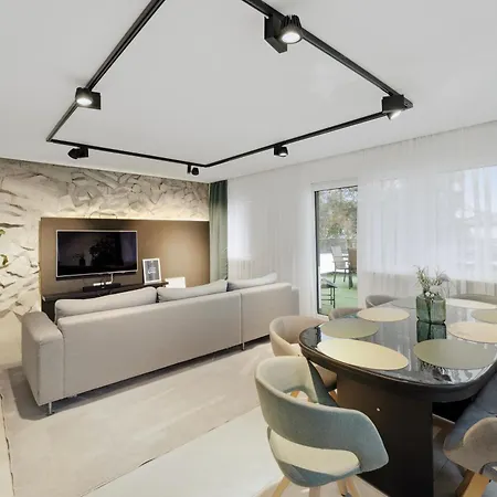 Apartamento Day Young Life 85qm Terrasse Grill Parking *